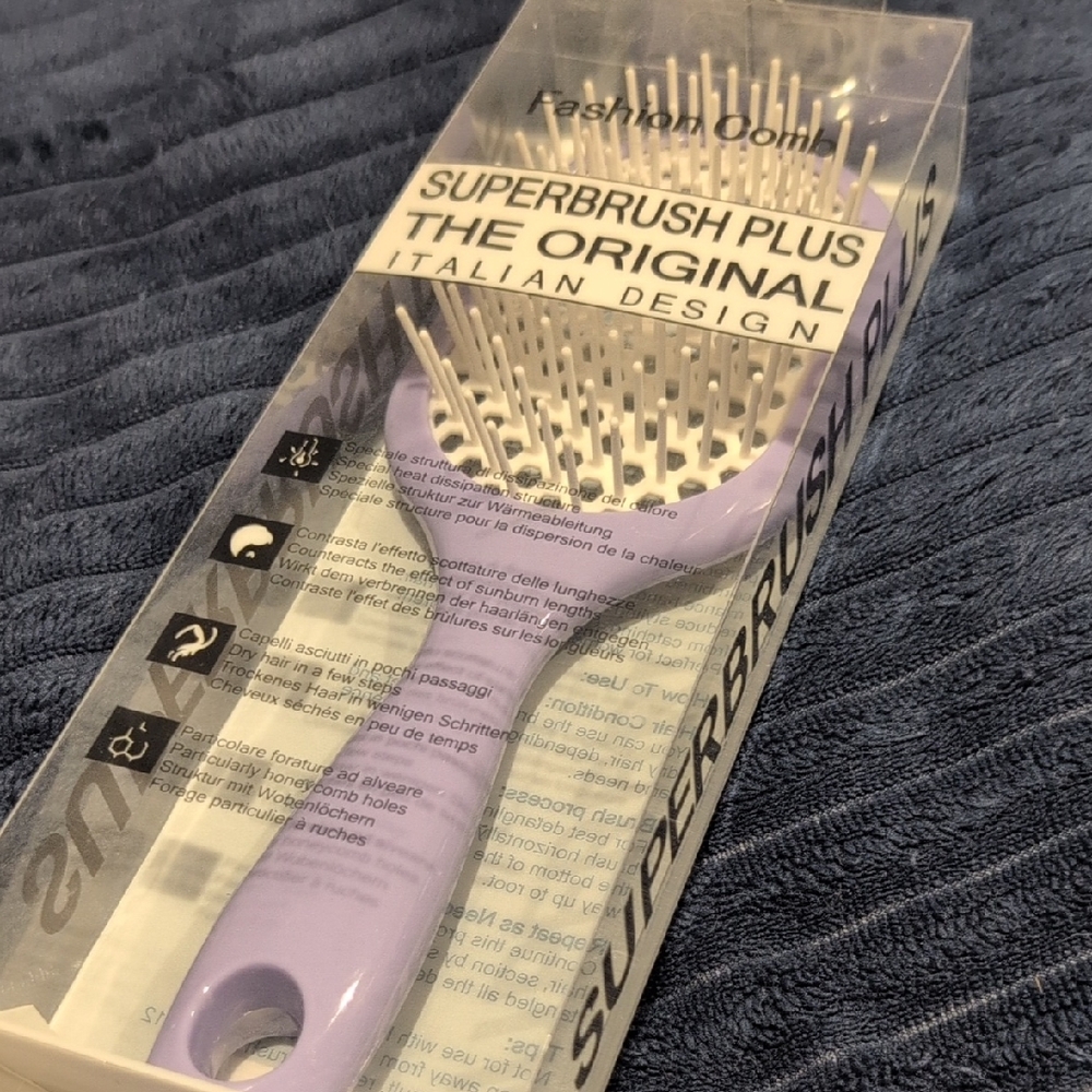 Zenana Outfitters Lavender Hair Brush